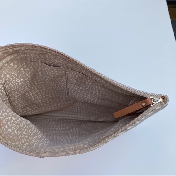 Kate Spade tablet holder or clutch - Picture 7 of 7